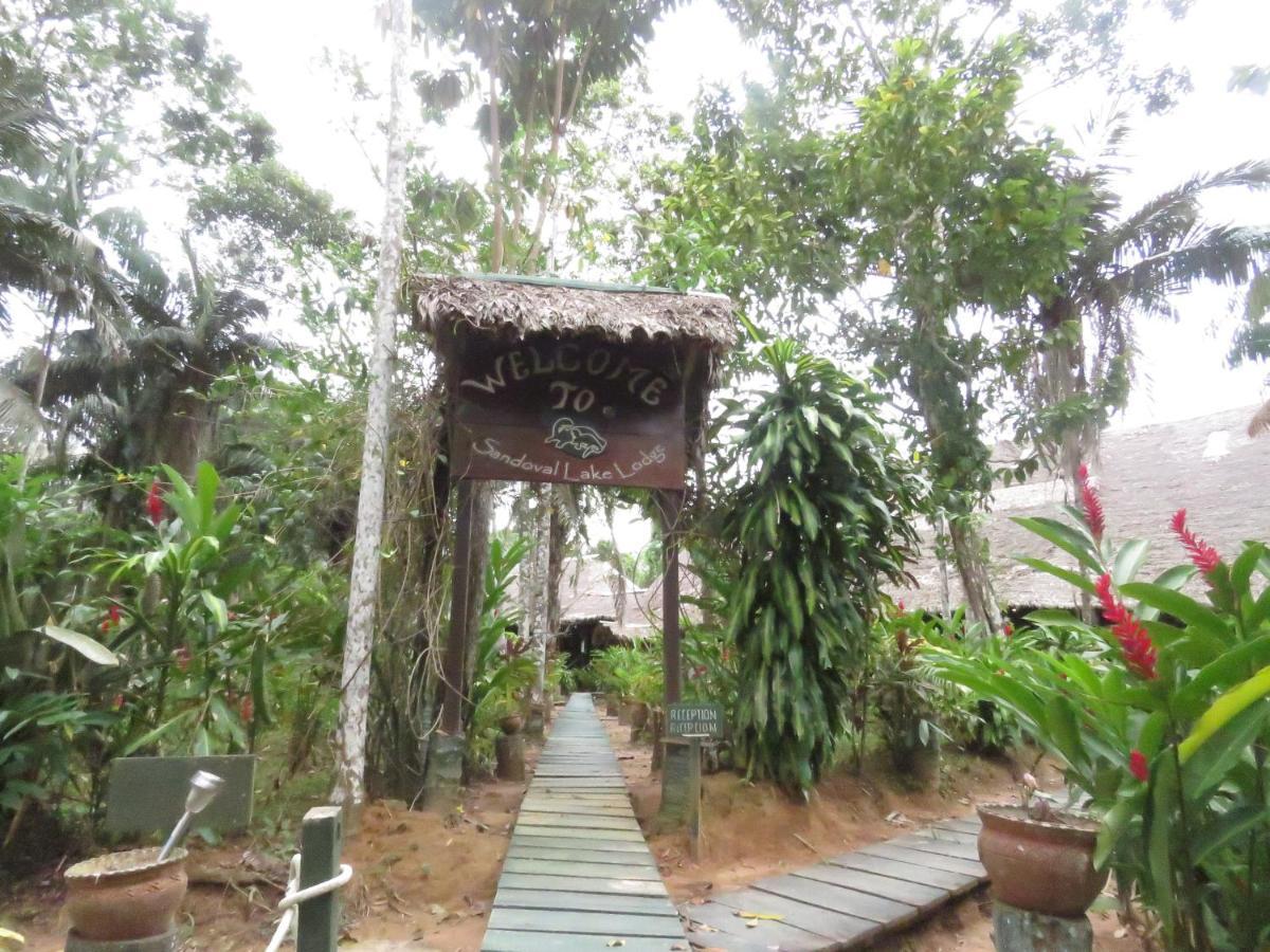 Sandoval Lake Lodge Puerto Maldonado Extérieur photo